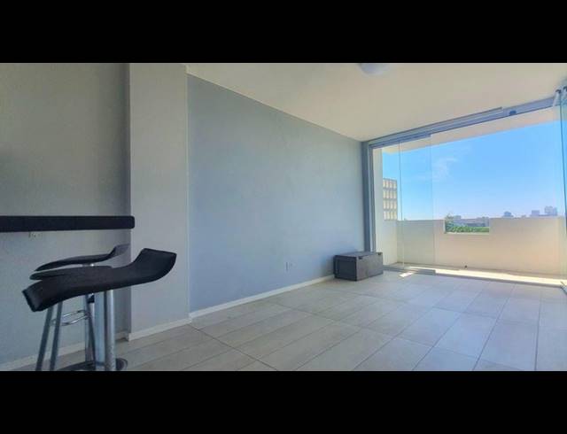 1 BEDROOM APARTMENT FOR SALE IN ESSENWOOD